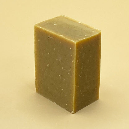 Turmeric soap to reduce the appearance of wrinkles, brighten the skin by lightening dark spots, improving skin tone